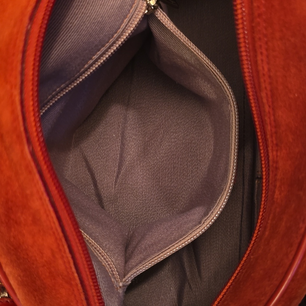 Salvatore Ferragamo Red Suede & Calf Leather Shoulder Bag with Structured Design - Picture 14 of 16